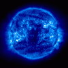 Солнце в ультрафиалетовых лучах (корабль SOHO)